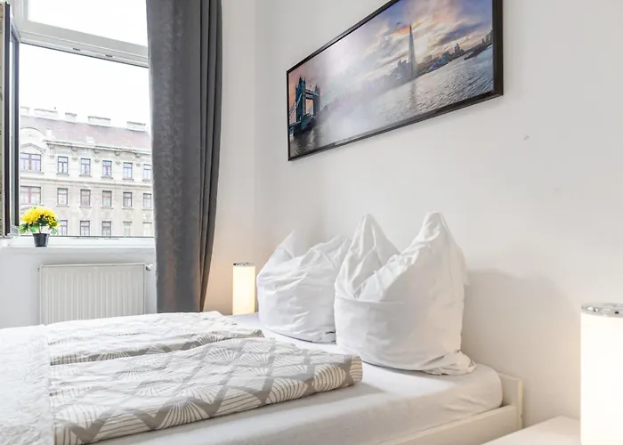 Διαμέρισμα Cozy 1br By Danube & Millennium Tower Long